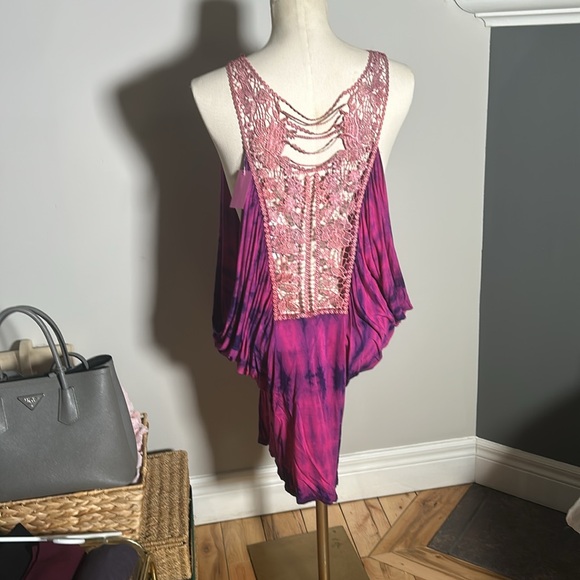 Tiedye Tunic Lace Back NWT - Picture 3 of 3